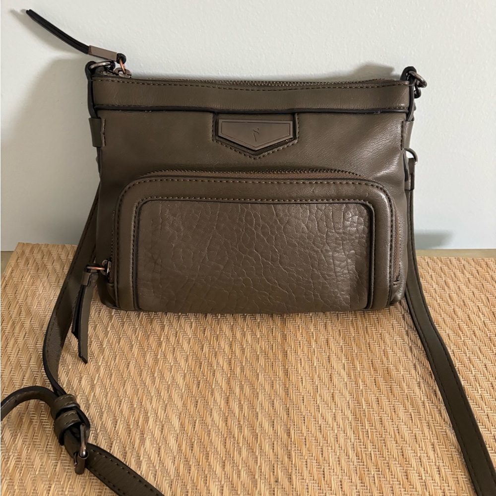 Simply Vera Olive Crossbody Bag
